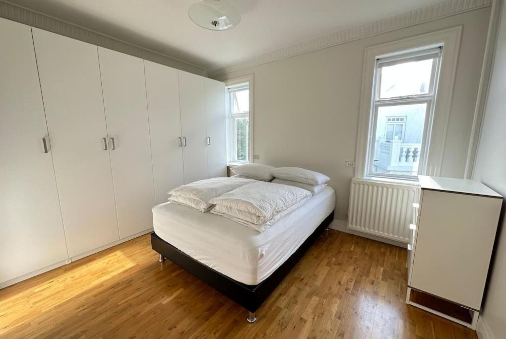Beautiful 2 Bedroom Apartment Downtown Reykjavík Exteriör bild